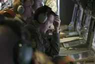 Detectan dos señales en el mar que serían de las cajas negras del avión de Malaysia Airlines