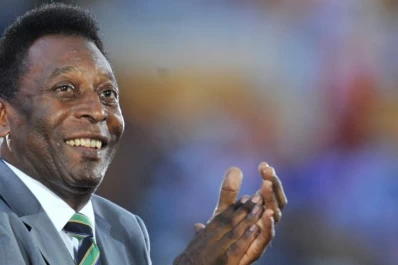 Pelé cree normal la muerte de un obrero, pero no el desorden del aeropuerto