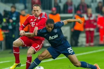 El Bayern se lo dio vuelta al Manchester y avanzó a semis