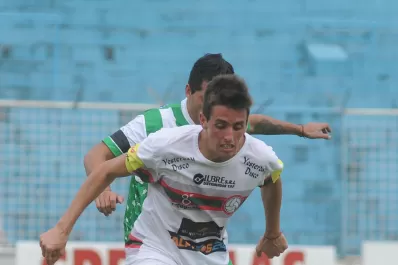 San Jorge igualó con un rival que hizo su negocio