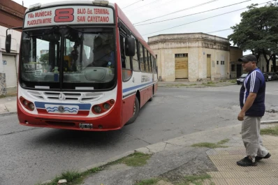 Robó en un colectivo y lo atraparon los pasajeros