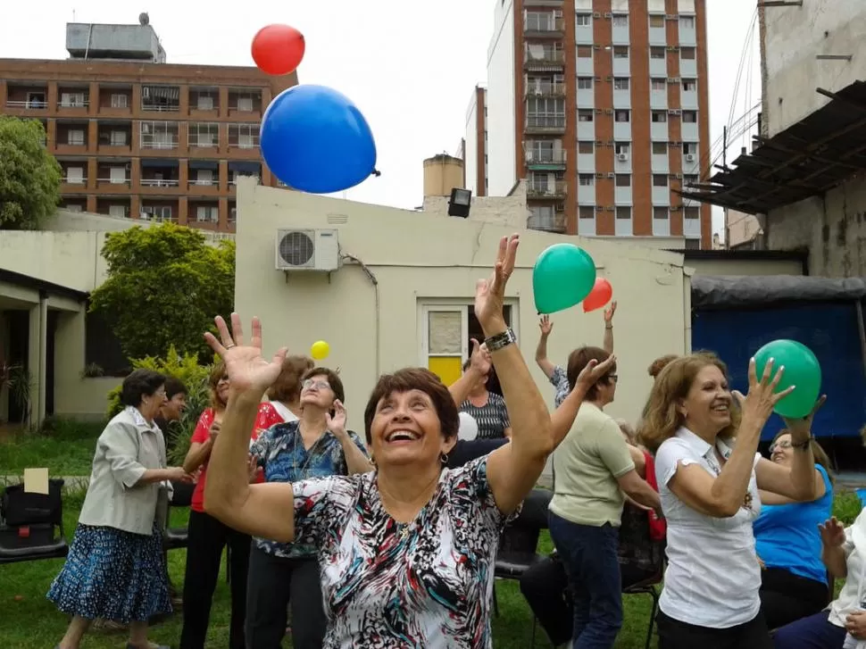 LIBERACIÓN PLENA. Juegos muy simples revelan características de la personalidad de los participantes. fotos gentileza MARIA GABRIELA VALPERGA