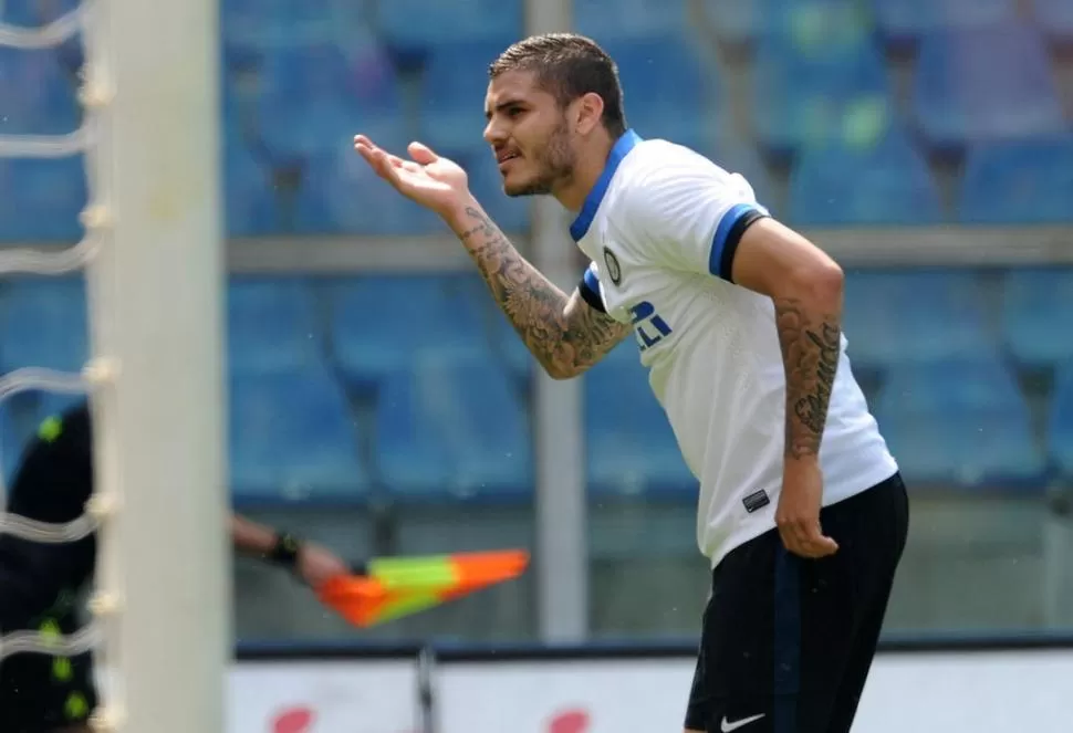 DOBLE ALEGRÍA. Icardi celebra uno de sus goles en la goleada en Inter. 