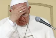 Un cura desafió al Papa por autorizar la comunión a una divorciada