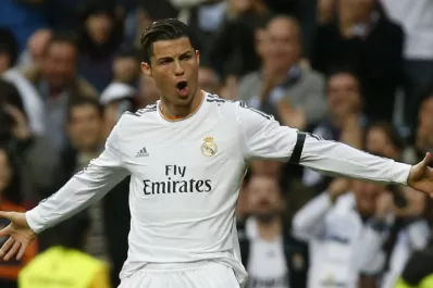 Real Madrid goleó a Osasuna y sigue en la pelea por el título