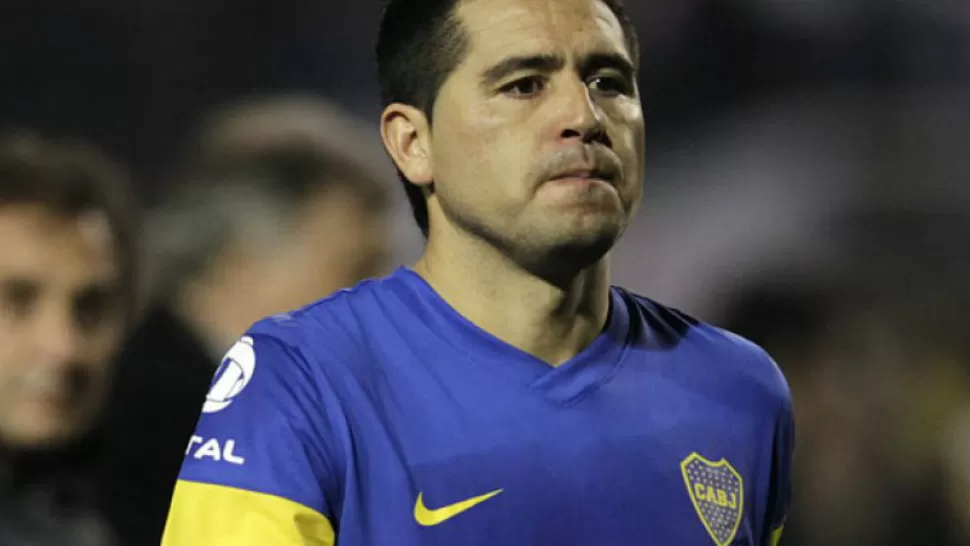 ENCUESTA. El dilema lo tienen eternamente los que olvidaron la esencia lúdica del fútbol, esa dinámica de lo impensado que Riquelme maneja como pocos, y que desconocen desde los escritorios del poder.