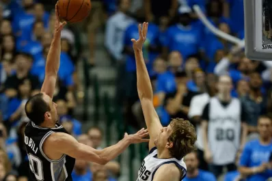 Con un Ginóbili inspirado, San Antonio empató la serie con los Mavericks