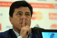 Allanaron la casa y las oficinas de Daniel Passarella