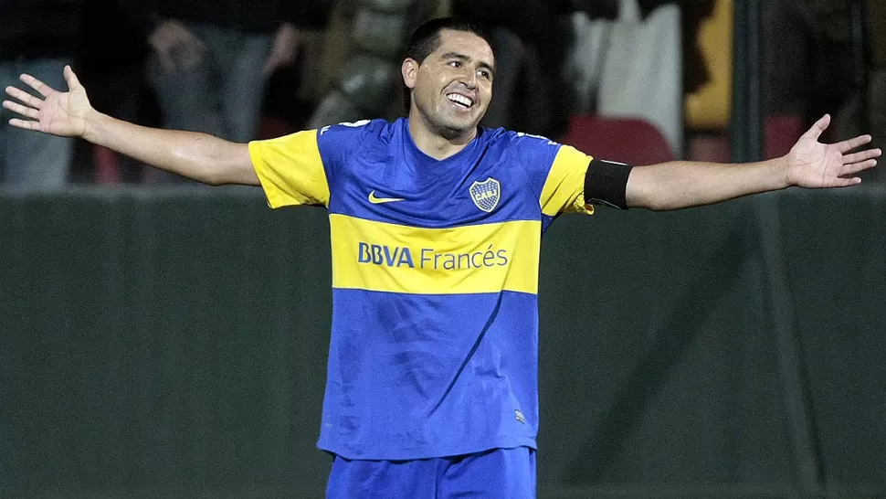 BUENOS TIEMPOS. Román Riquelme se ha convertido en una figura clave y fundamental para Boca. Estará para el domingo y los hinchas le piden su continuidad al club. 