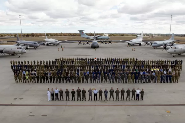 Los familiares de los pasajeros del avión malasio deberán volver a sus casas