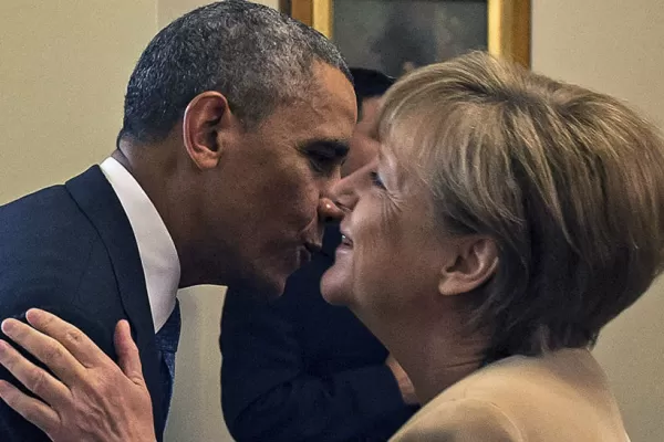 Obama y Merkel amenazan con más sanciones a Rusia por su postura sobre Ucrania