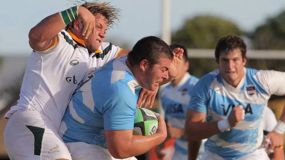 BAJO PRESION. Los Pumitas sufrieron un duro golpe ante los Juniors Springboks. PRENSA UAR