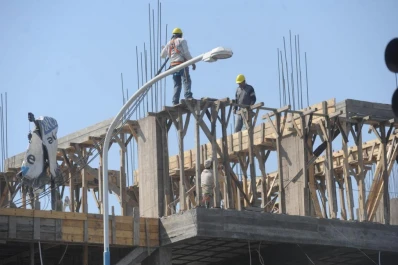 Estrategia de largo plazo para aliviar a la industria
