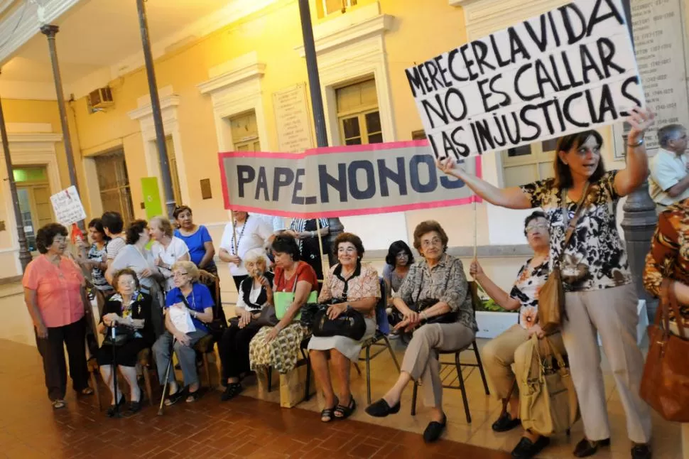 EN ACCIÓN. La foto muestra una de las tantas protestas que realizaron los alumnos del EPAM; en este caso, se trata de una manifestación en el Rectorado. la gaceta / foto de Inés Quinteros Orio  (archivo)