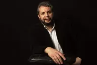 Alsina dejó en Italia  “El conflicto de Carlos”