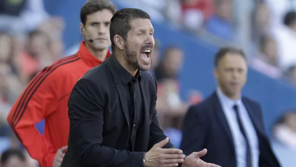 MAL DIA. Lo intentamos de diversas formas, pero no lo conseguimos, aunque siempre se mantuvo la cordura y el equilibrio, apuntó el Cholo Simeone sobre la derrota ante Levante. REUTERS