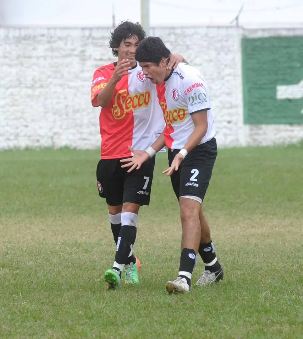 GRITO DE PUNTERO. Cristian Bravo convirtió el tercer tanto de Sportivo. 