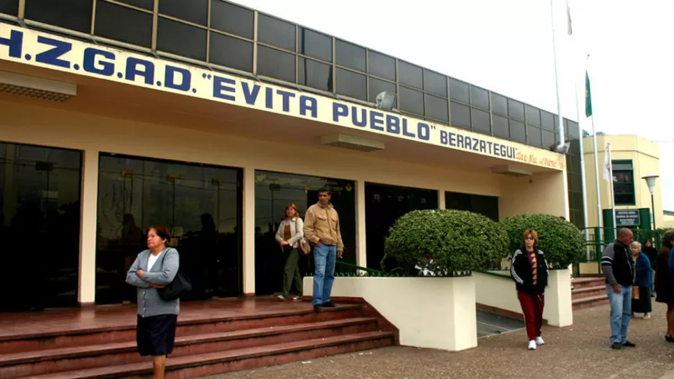 FEROZ ATAQUE. Tras el ataque, Kiara tuvo que ser internada en el Hospital Evita Pueblo. TELAM.