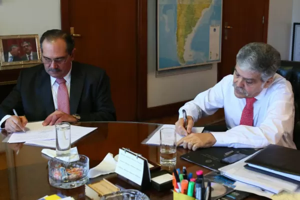 Alperovich permanecerá en Buenos Aires hasta el viernes