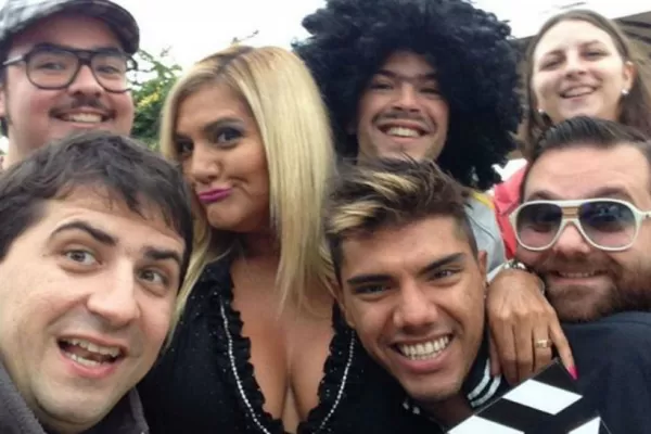 La selfie más famosa de Tucumán: La Bomba junto al elenco de El Porrón del Mal