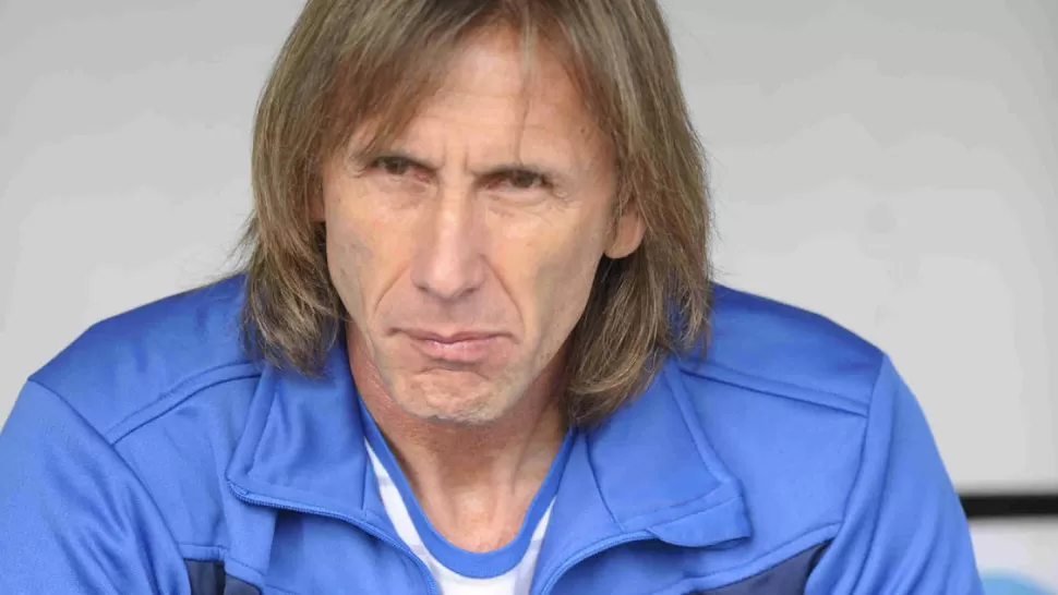 CANDIDATO. El director técnico Ricardo Gareca tiene el perfil que busca la dirigencia de Racing Club para suceder en el cargo a Reinaldo Carlos Merlo, según confirmó hoy el protesorero Adrián Fernández.
