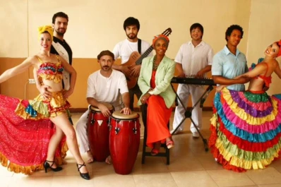 Cubanos y tucumanos se juntan para cantar y bailar