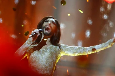 Conchita Wurst , la cantante barbuda, revoluciona Eurovisión 2014