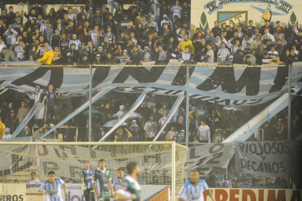 Un hincha murió durante el partido de Atlético