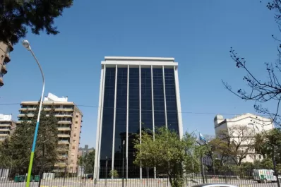 La Legislatura guarda silencio sobre los fondos para contratos