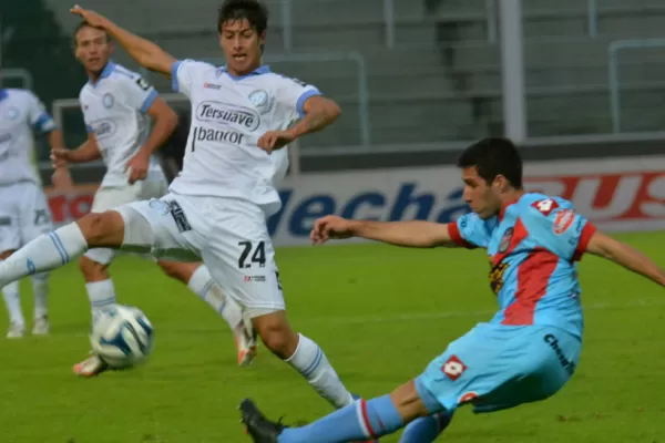 Begrano igualó con los suplentes de Arsenal