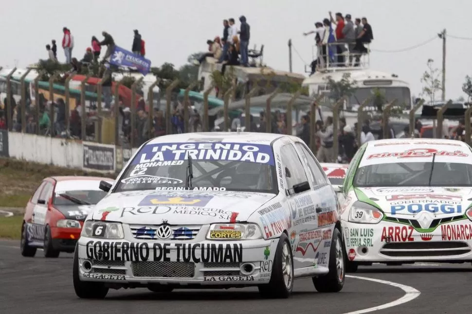 SE FUE PARA ADELANTE. Desde el 20° puesto, Lucas avanzó hasta el 9°. Su VW Gol se mostró más que firme. 