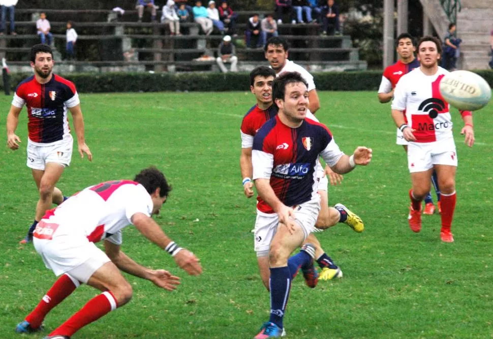 INFRACCIONES. Los penales le costaron la derrota a los “blancos”.  