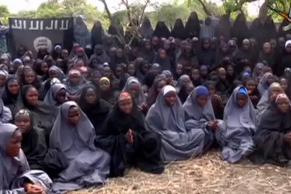 Video: Boko Haram muestra a las adolescentes secuestradas