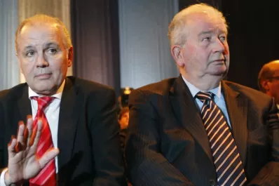 Grondona respaldó a Sabella por dejar afuera a Tevez