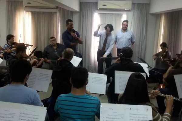 Los tucumanos De la Orden y Marengo cantarán en Paraguay