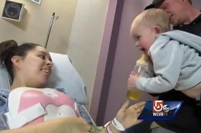 Quedó parapléjica por saltar de un tercer piso incendiado para salvar a su hijo