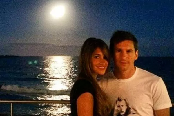 Lionel Messi y Antonella Roccuzzo disfrutaron de la luna llena