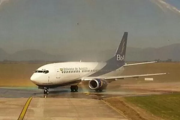 Se realizó el vuelo inaugural de BOA entre Salta y Santa Cruz de la Sierra