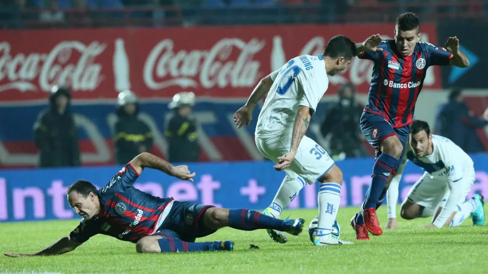 SE VA EL ULTIMO. Vélez y San Lorenzo cierran la última fecha del Torneo FInal. TELAM