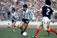 Hace 35 años Maradona anotaba su primer gol con la Selección