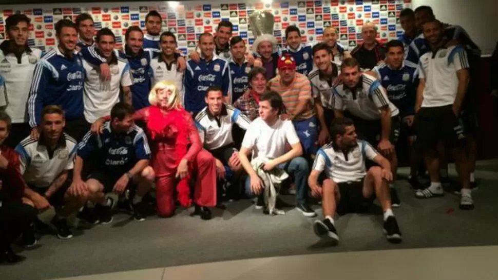 UNIDOS. Sin Codificar en la concentración de Ezeiza. IMAGEN DE TWITTER