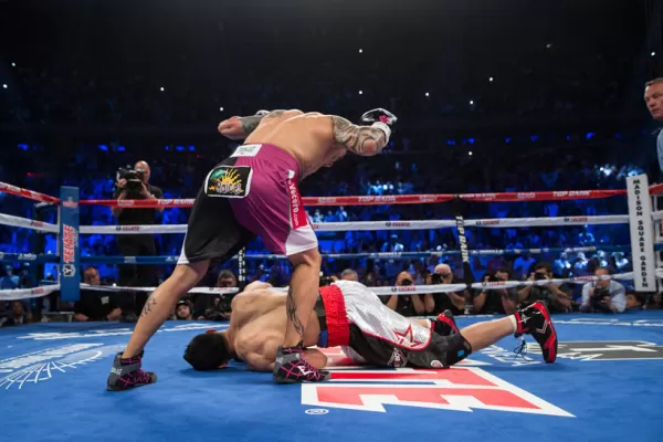 Maravilla Martínez fue duramente golpeado por Cotto y perdió por nocaut técnico