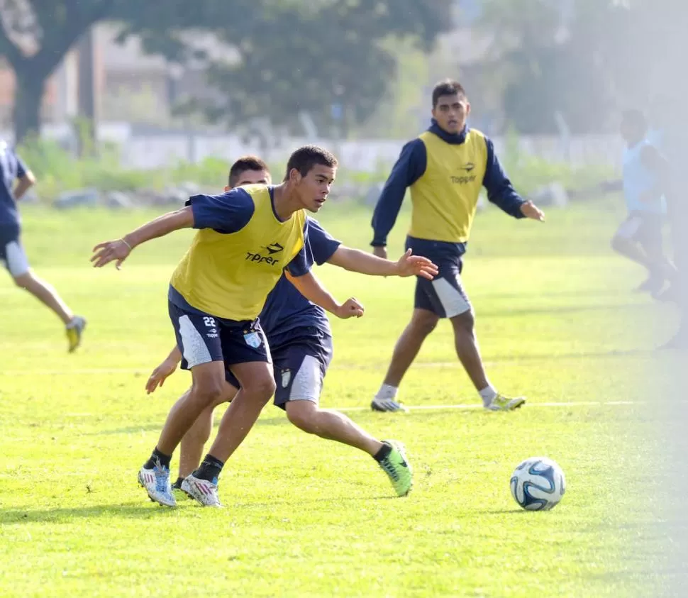 LISTO PARA EL DEBUT. Montiel fue al banco en dos oportunidades previamente pero nunca entró. Hoy, finalmente verá acción. 