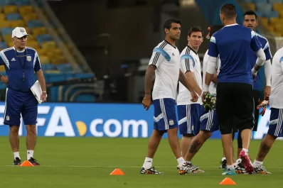 Sabella no confirmó la formación argentina para el debut