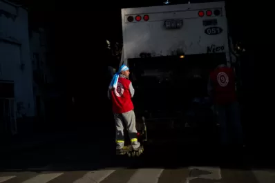 La ciudad quedó vacía ante el inminente debut de la Selección en Brasil 2014