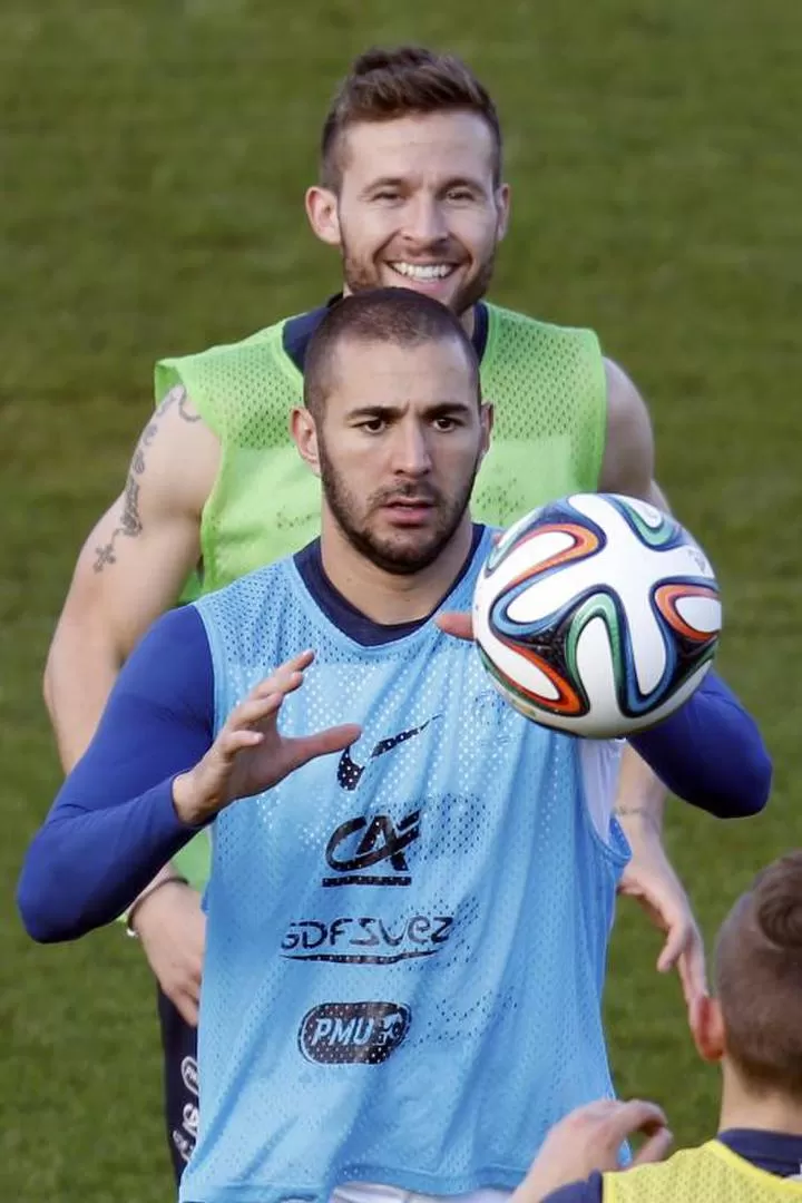 EL GOLEADOR. Karim Benzema es la principal arma ofensiva que tienen los galos. 