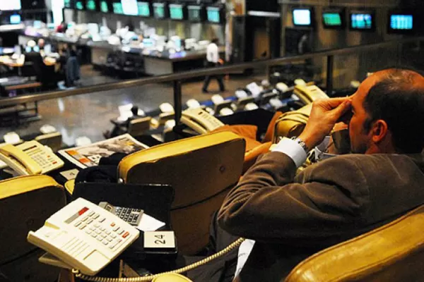 El rechazo a la apelación argentina por la Corte de EEUU hundió 10% al Merval, 12% YPF y hasta 14% los bonos soberanos