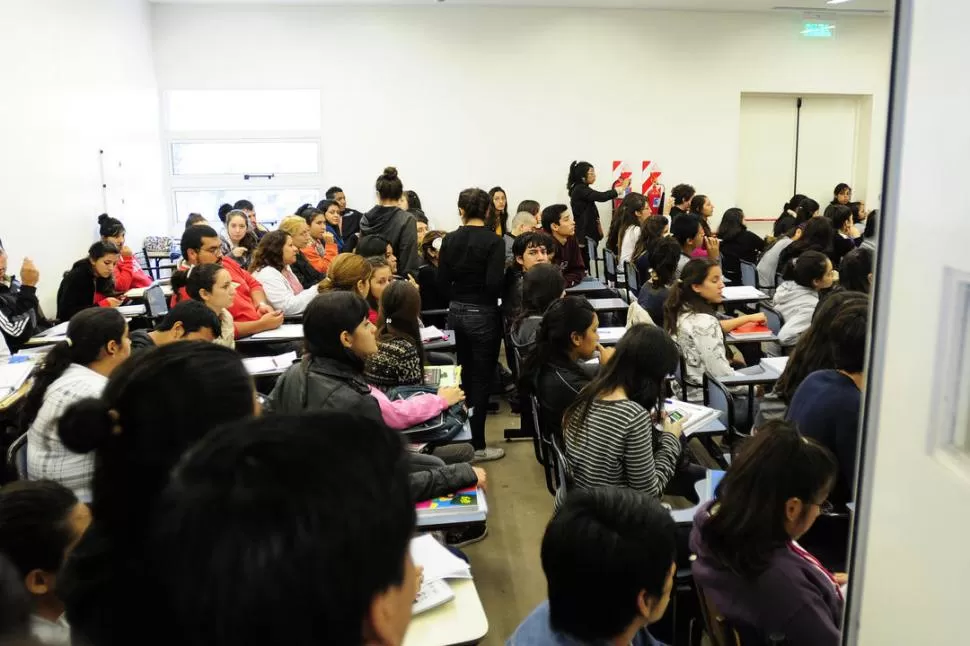 IMPACTO. Según autoridades del Rectorado, el paro golpeó con más fuerza el dictado de clases y los exámenes. la gaceta / foto de ANALIA JARAMILLO (archivo)