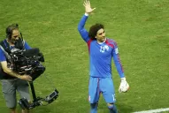 El arquero mexicano Ochoa dijo que fue el partido de su vida