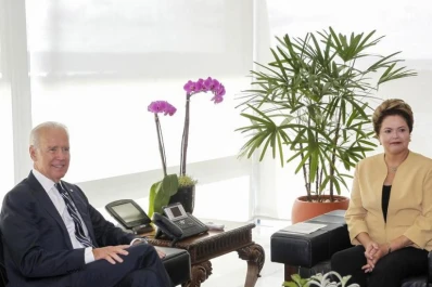 Biden pide que haya más democracia en Venezuela